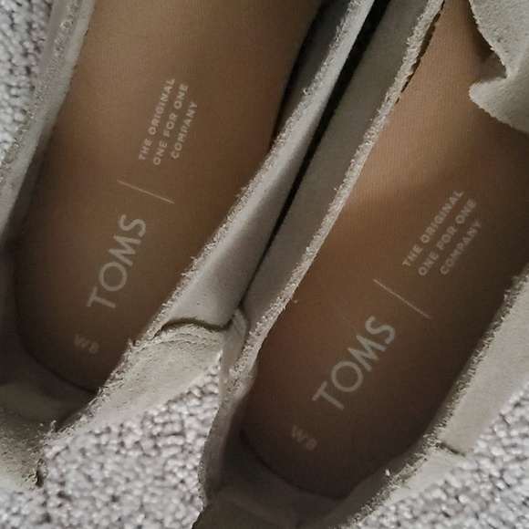 TOMS Desert Taupe Suede Alpargatas - Picture 10 of 16